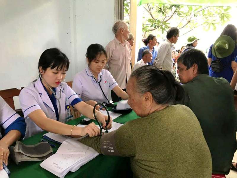 Bệnh viện Nhân dân 115 khám bệnh tại tỉnh Bến Tre