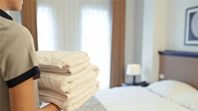 Việc dùng chung khăn, bồn tắm, trong khách sạn, nhà nghỉ, hồ bơi… có thể bị lây sùi mào gà. Ảnh minh họa - nguồn internet