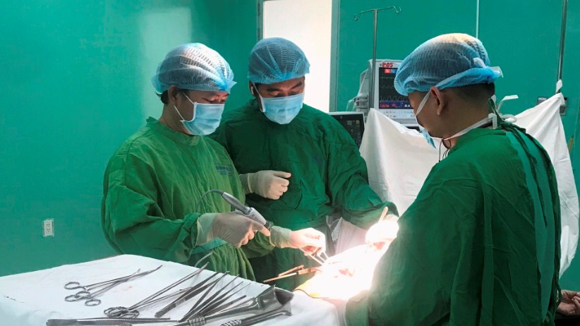 Phẫu thuật u trung thất chèn ép tim ở bệnh nhân trẻ tuổi